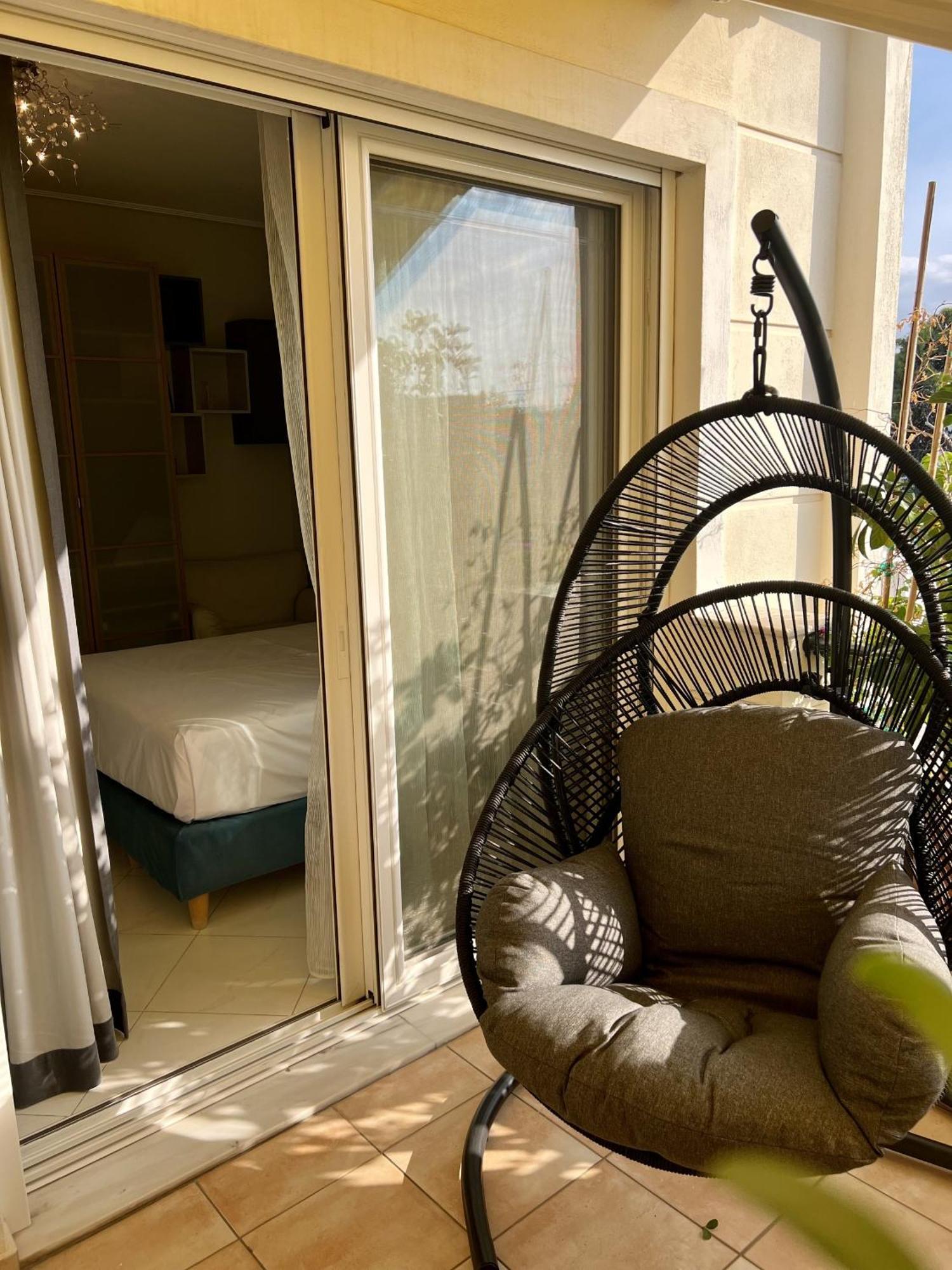 One-Bedroom Premier Apartment