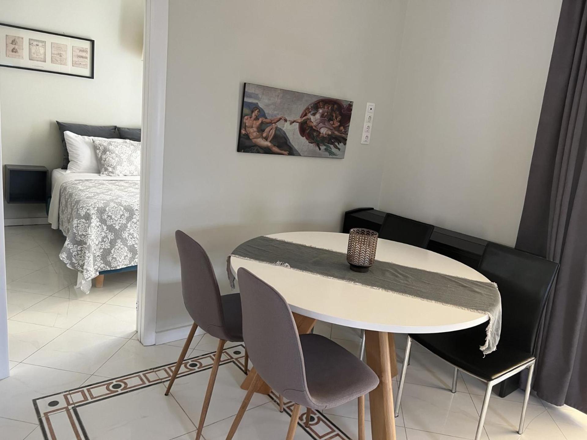 One-Bedroom Premier Apartment