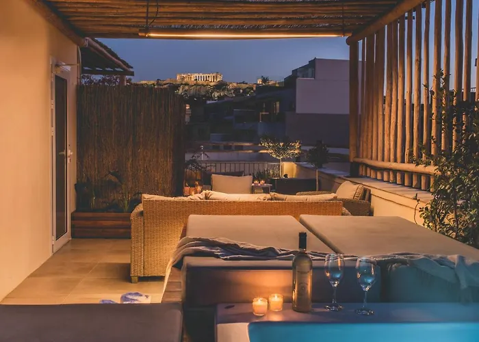 Living Stone Azurite: Luxury Acropolis-View Apartment with Jacuzzi